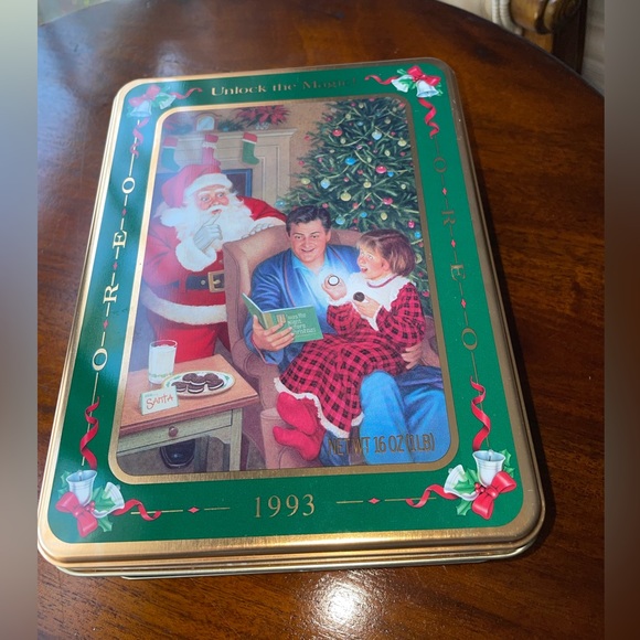 SET of TEN vintage Oreo Tins from 1990-1995 - Picture 6 of 11